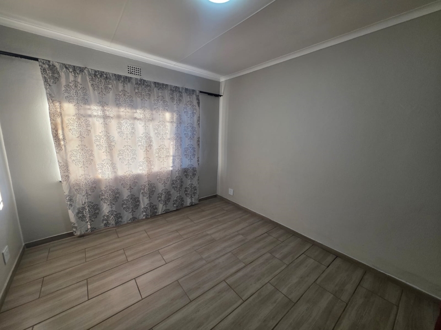 To Let 3 Bedroom Property for Rent in Vaalpark Free State
